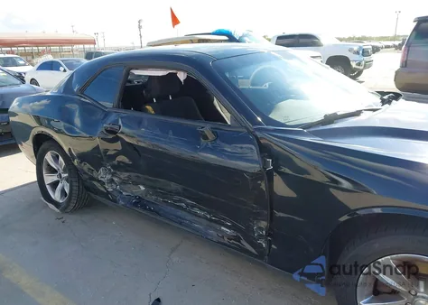 2017 Dodge Challenger Sxt из США, поврежденный, VIN 2C3CDZAG7HH548784